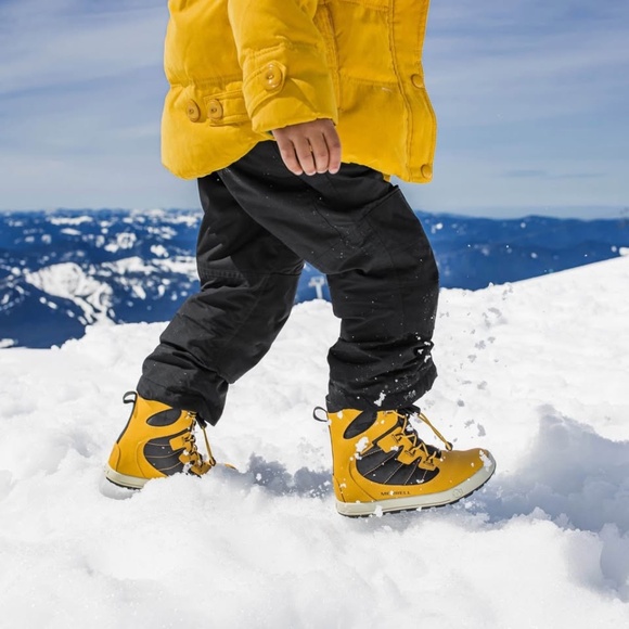 BRAND NEW boy girl youth merrell snow bank winter boots size 7Y (-32C) - Picture 1 of 9